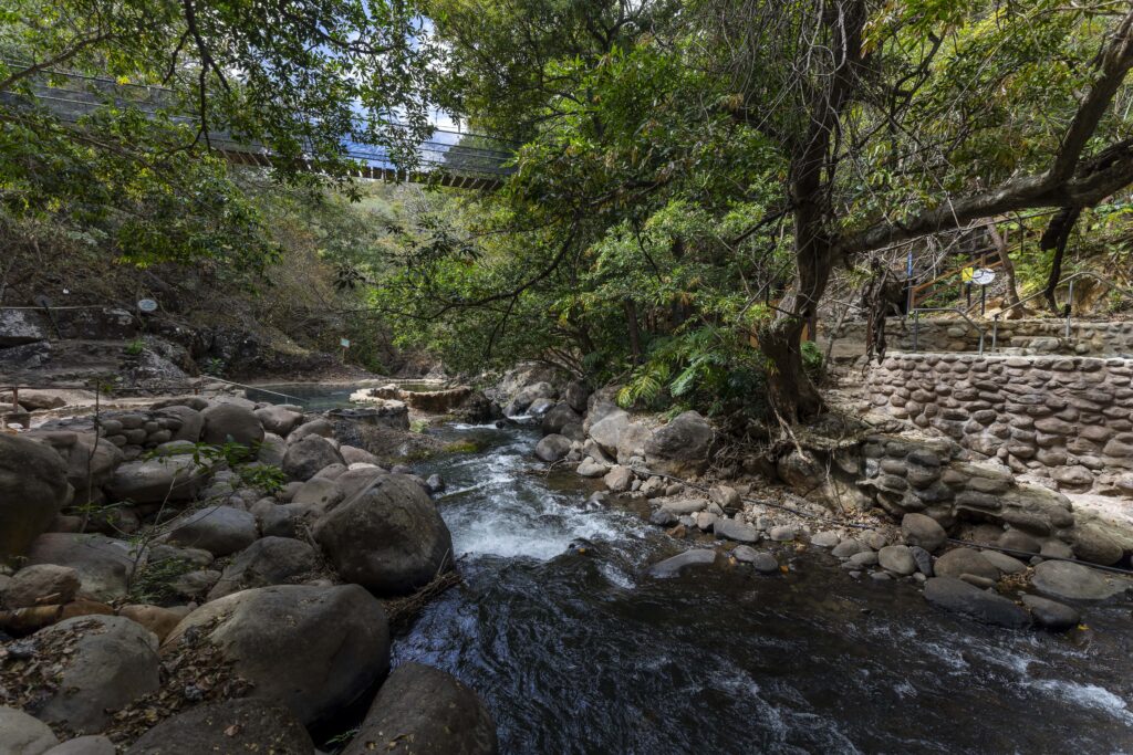 swiss-travel-costa-guanacaste-volcano5 (1)-min